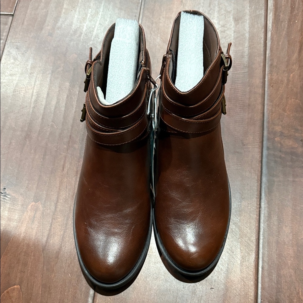 Yuu Elegant Brown Ankle Booties